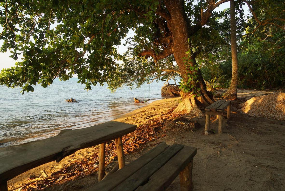 Alam Kita Hotel Karimunjawa Ngoại thất bức ảnh