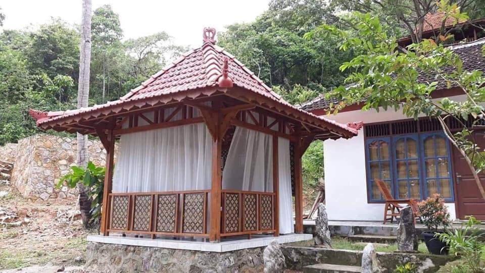 Alam Kita Hotel Karimunjawa Ngoại thất bức ảnh