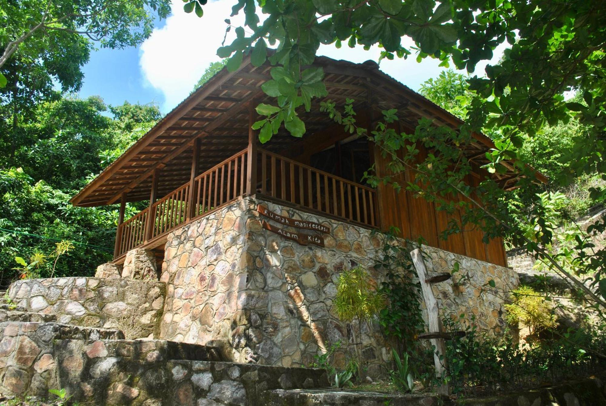 Alam Kita Hotel Karimunjawa Ngoại thất bức ảnh