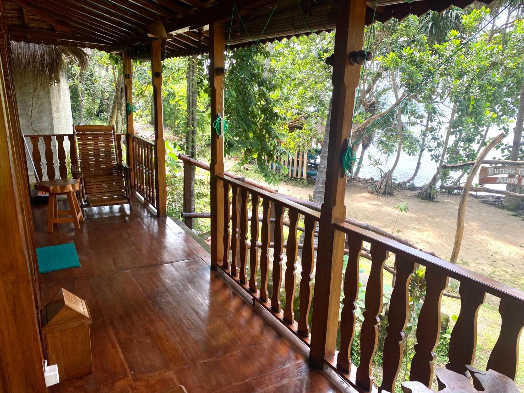 Alam Kita Hotel Karimunjawa Ngoại thất bức ảnh