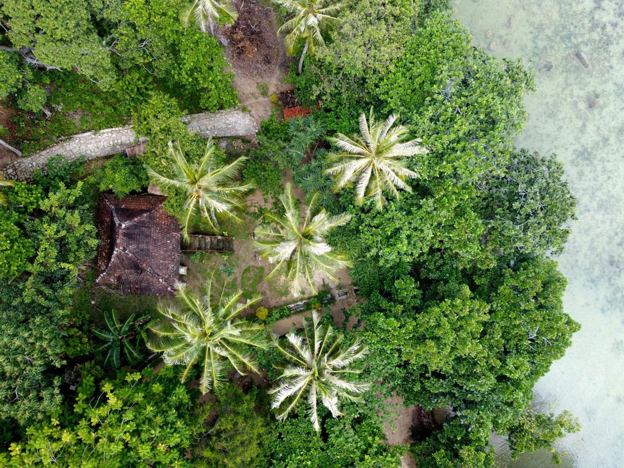 Alam Kita Hotel Karimunjawa Ngoại thất bức ảnh