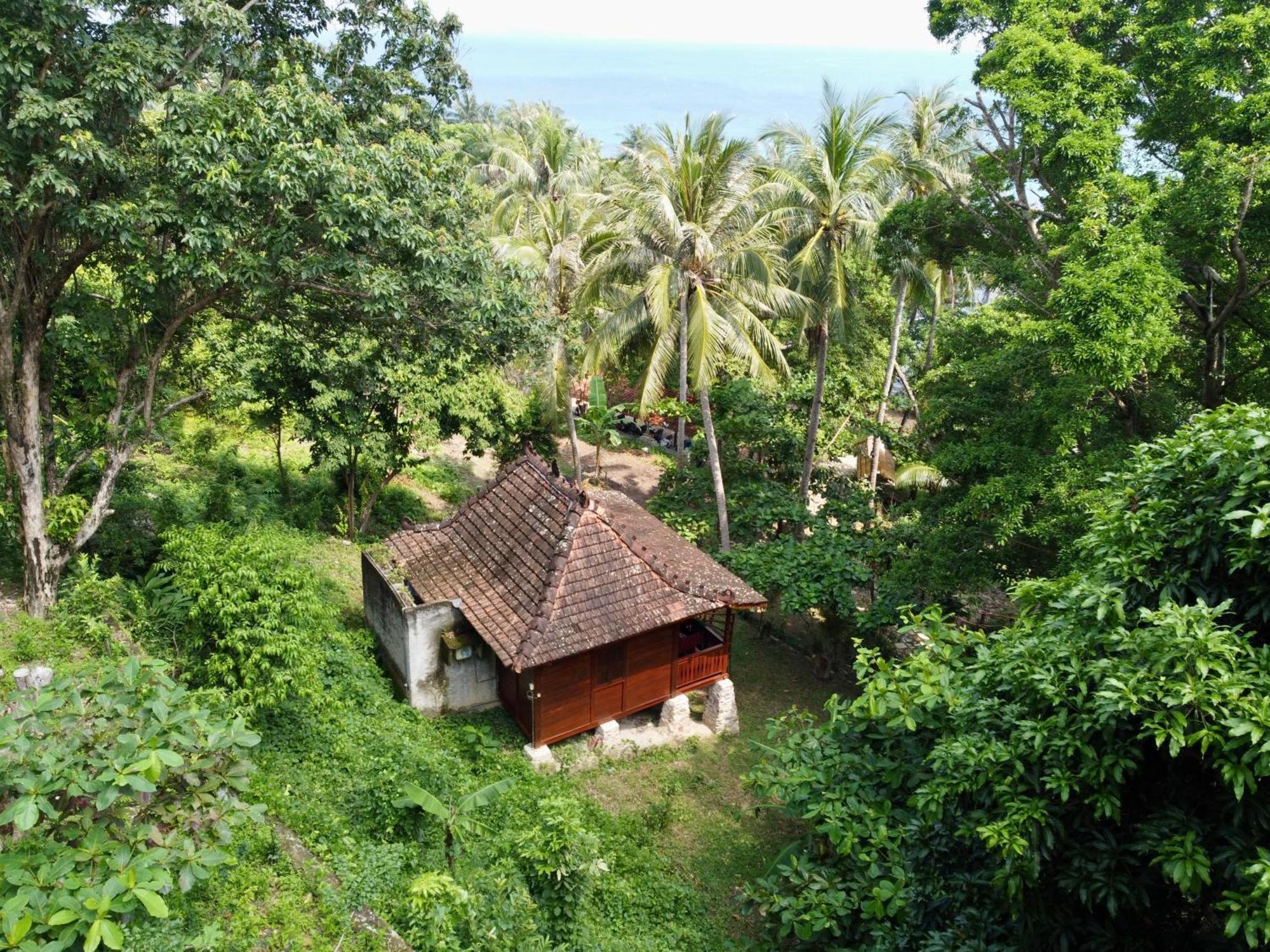 Alam Kita Hotel Karimunjawa Ngoại thất bức ảnh