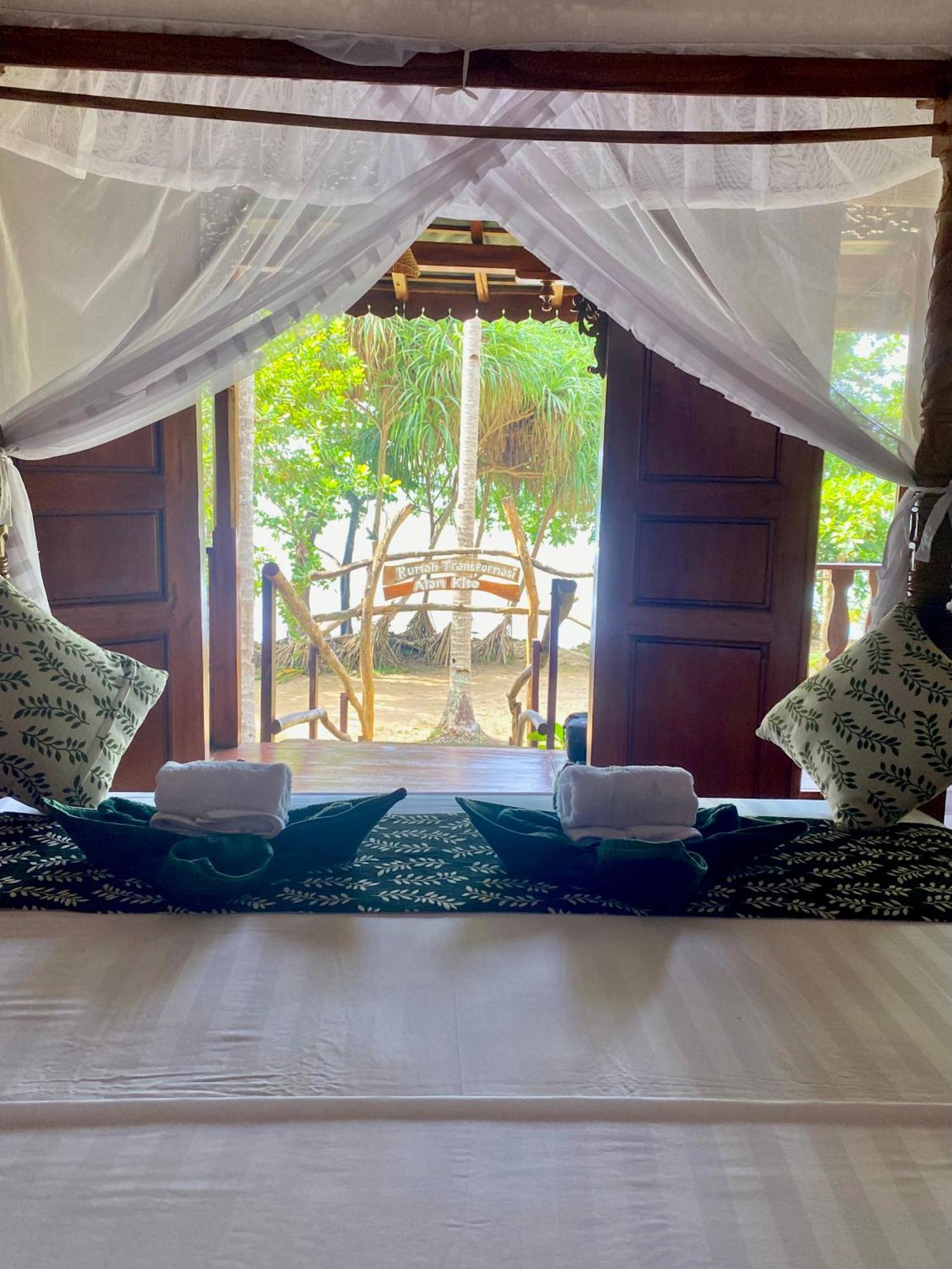 Alam Kita Hotel Karimunjawa Ngoại thất bức ảnh